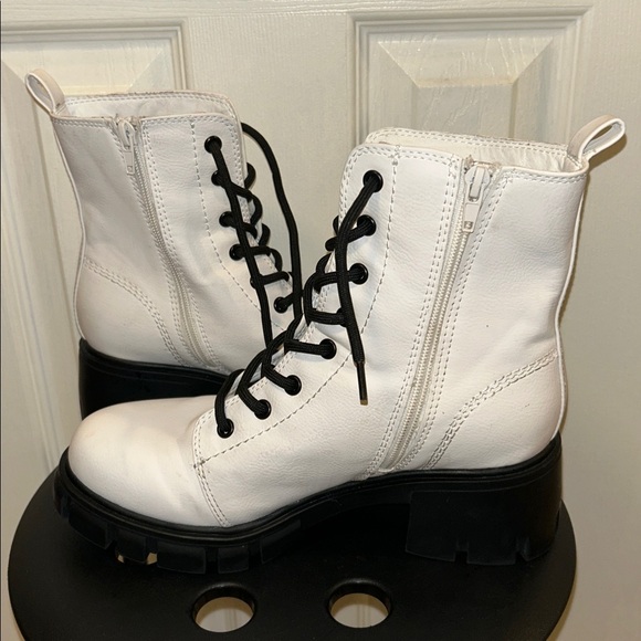 White Combat Boots Size 7.5 - Picture 6 of 8